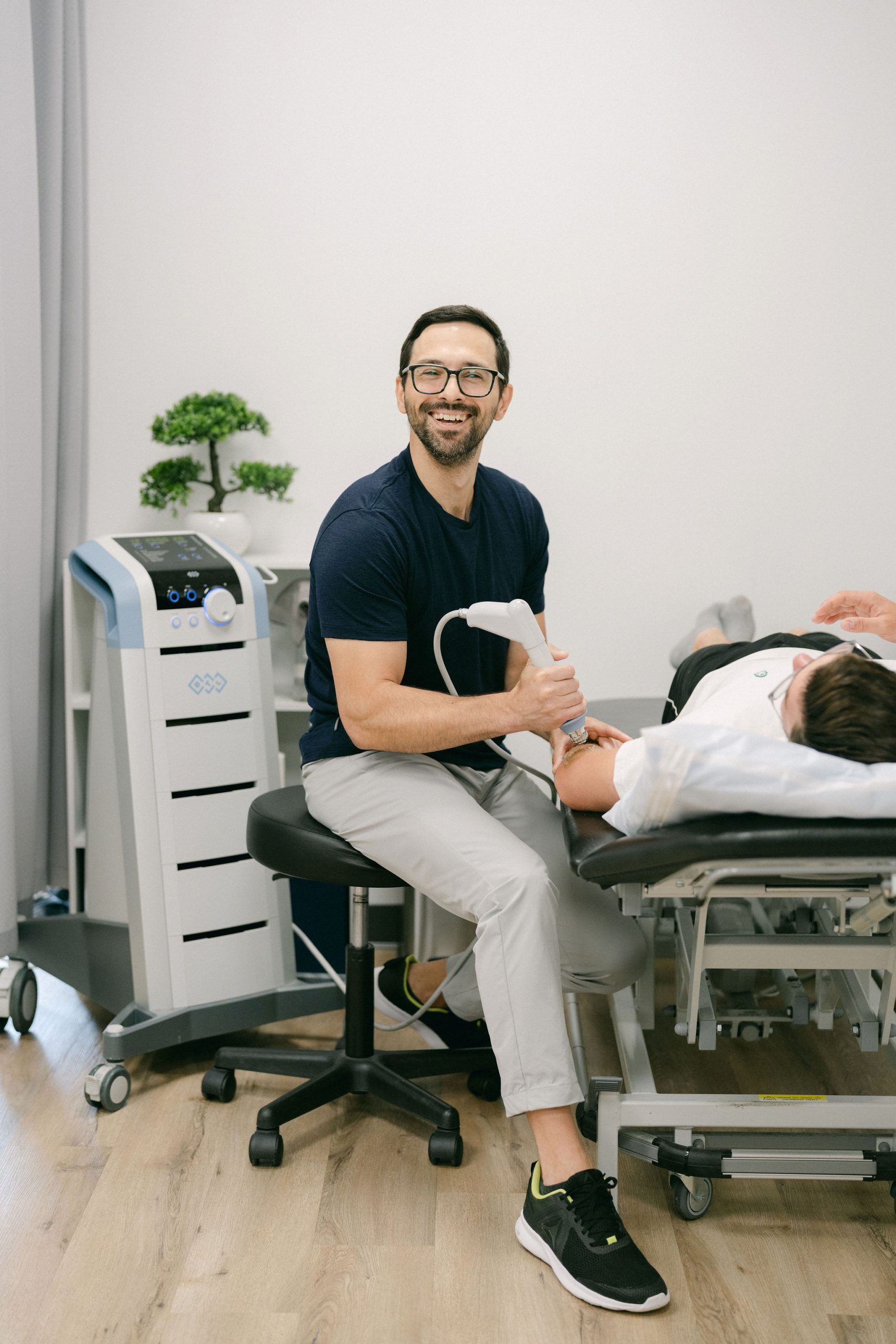 Shockwave therapy, physiotherapy, at first line physiotherapy, North York Shockwave therapy, physiotherapy, at first line physiotherapy, North York