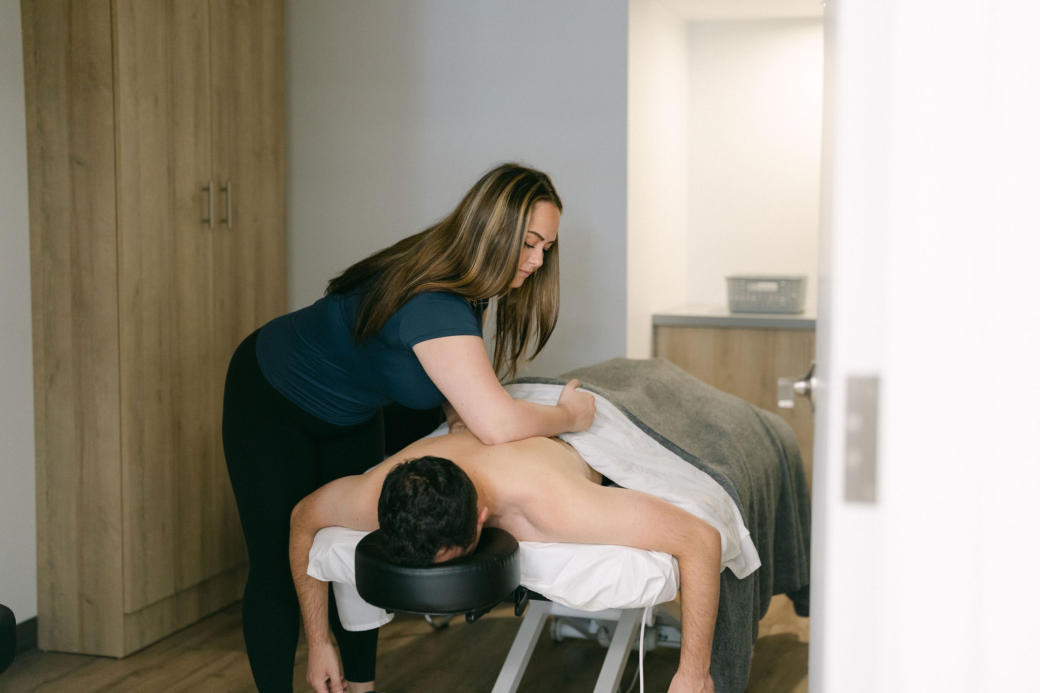 Massage therapy at first line physiotherapy Massage therapy at first line physiotherapy